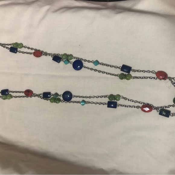Sterling link connecting jade beads. - Picture 2 of 2